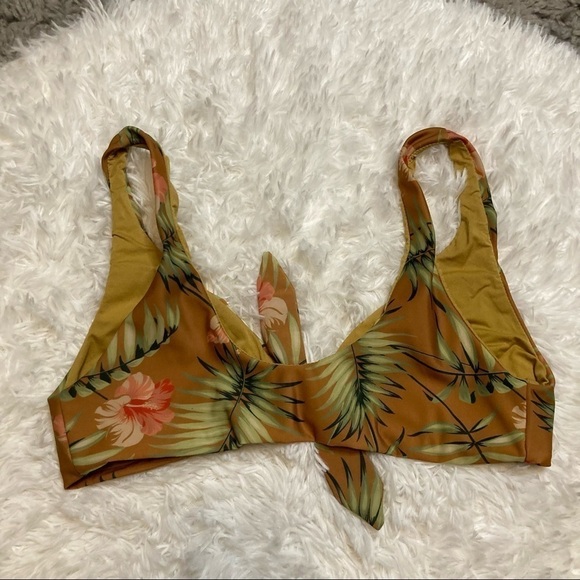 Sincerely Jules Maui Floral Palm Tree Twist Front Bikini Top - Picture 5 of 7